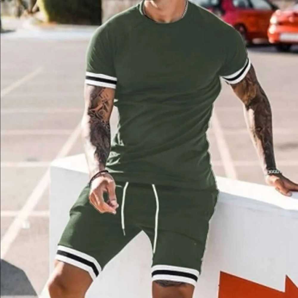 Casual Green Shirt & Shorts